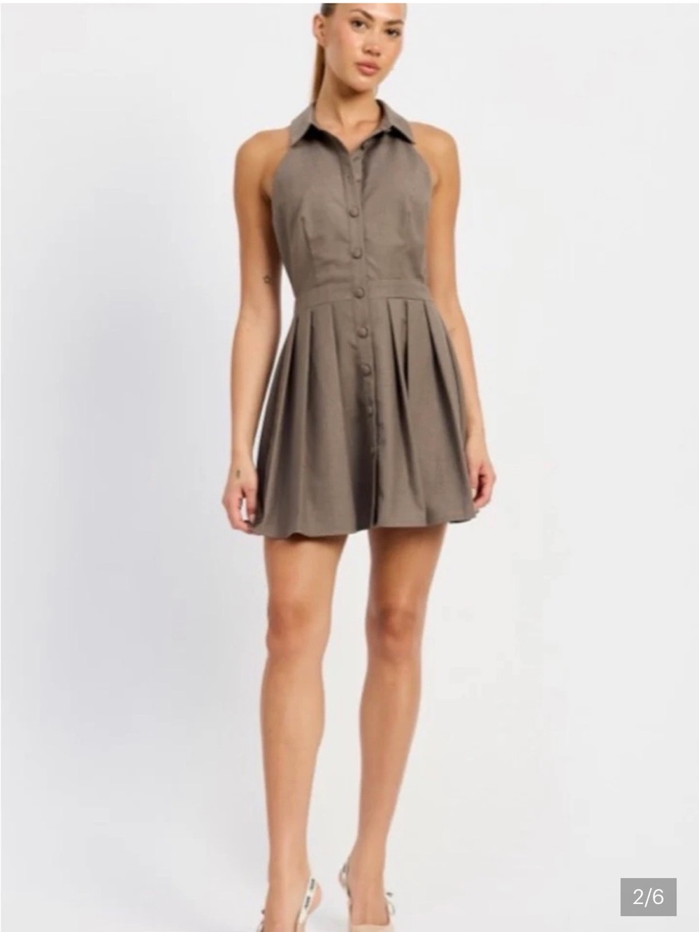 En Saison Sleeveless Collared Button-Front Mini Dress in Khaki